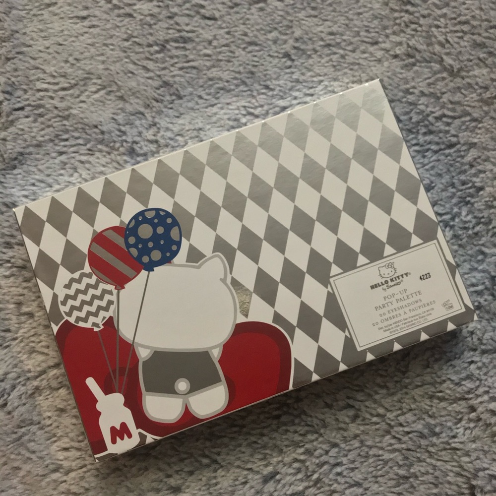 (RARE)NWT, HK 40th Anniversary POP-up palette. - Picture 5 of 10
